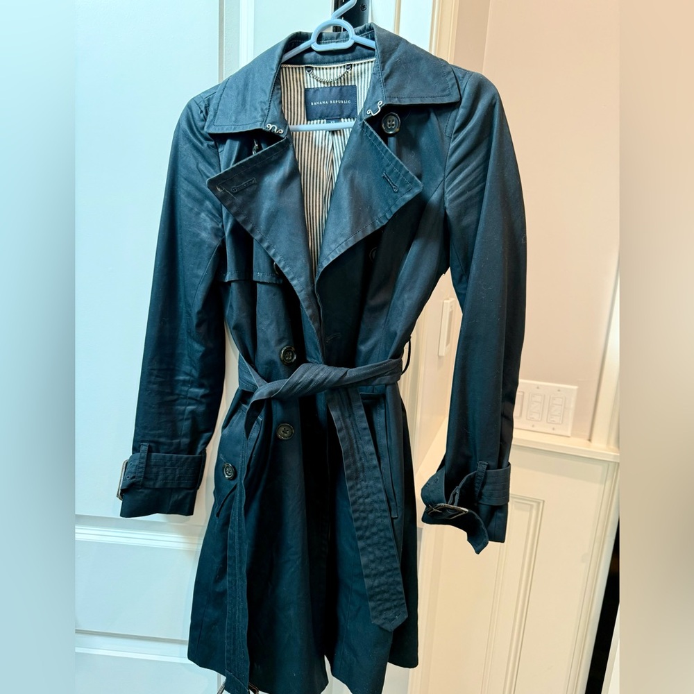 Banana Republic classic French in black, XS